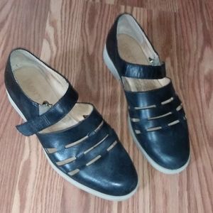Born shoes Size 8.5